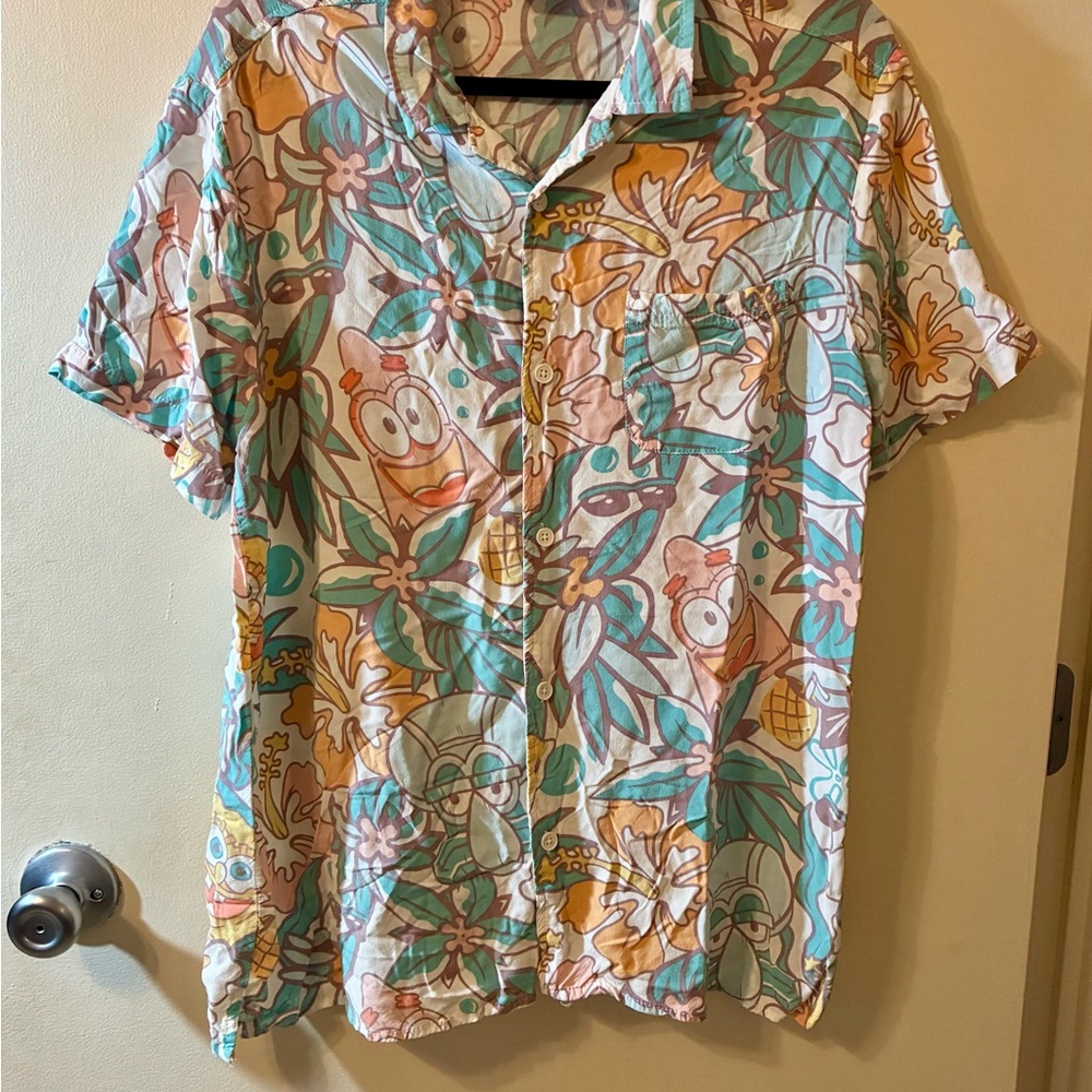 Nickelodeon Sponge Bob Men’s Hawaiian Style Button Down Collared Shirt Cartoon L